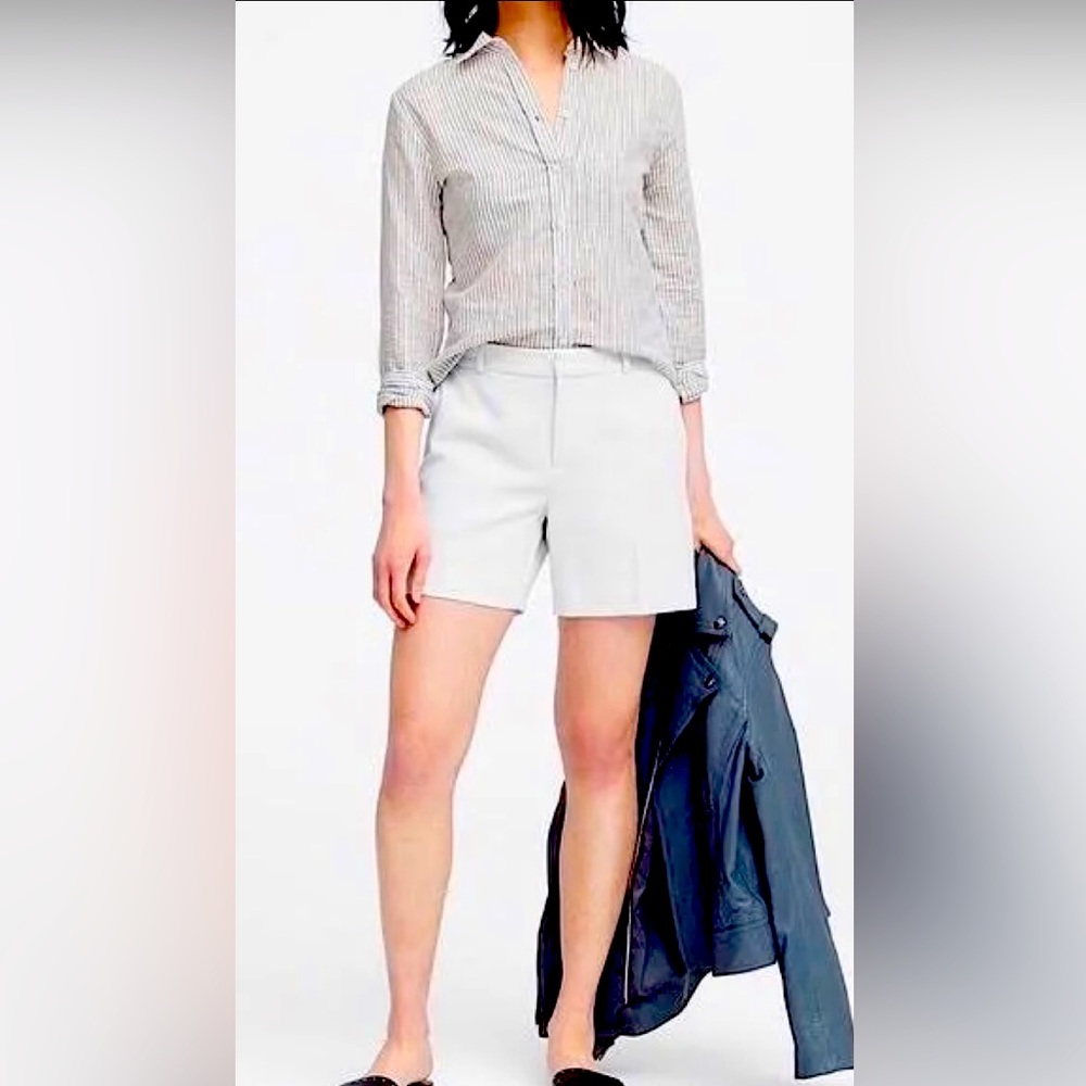 NWT Banana Republic Avalon Short